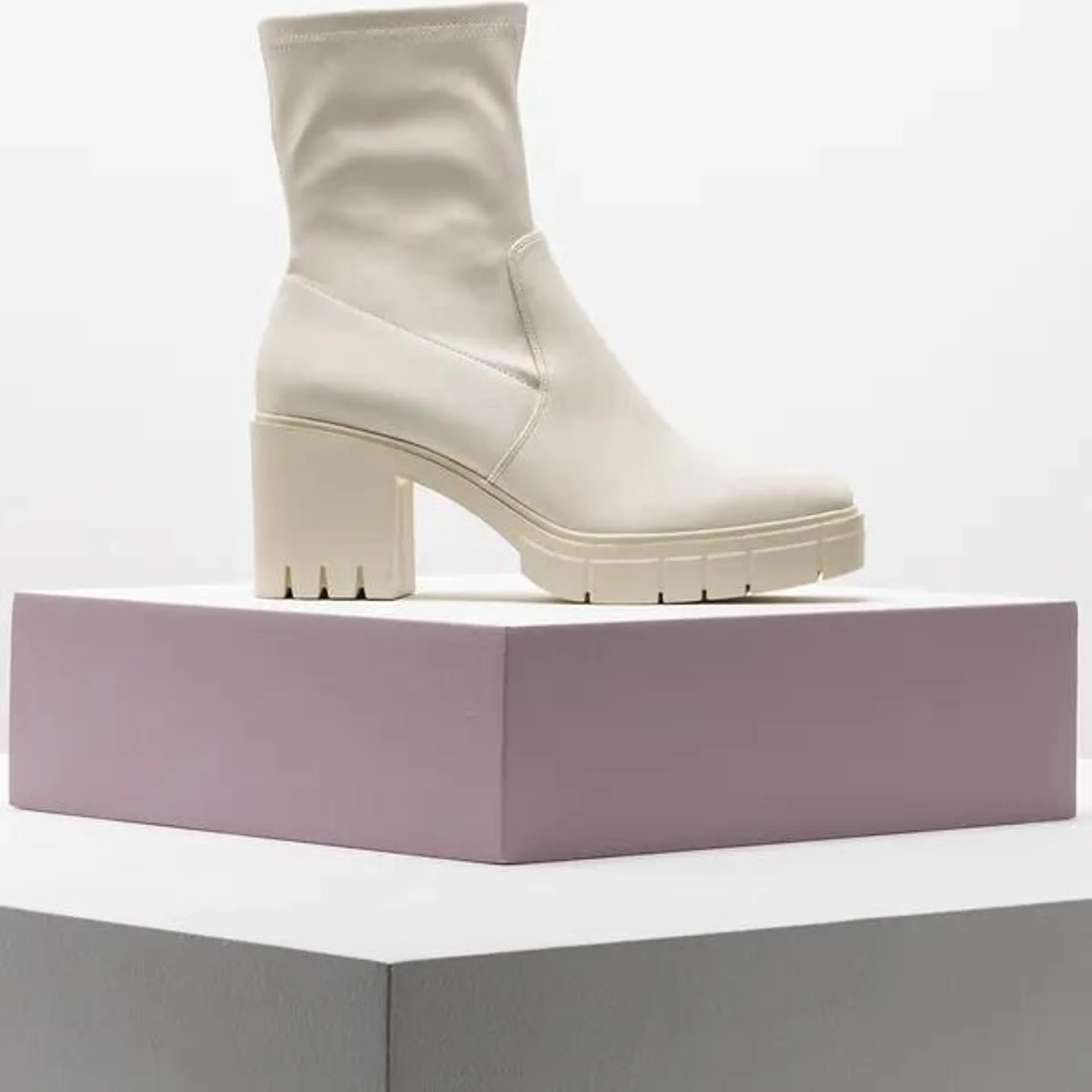 Cleated platform boot white