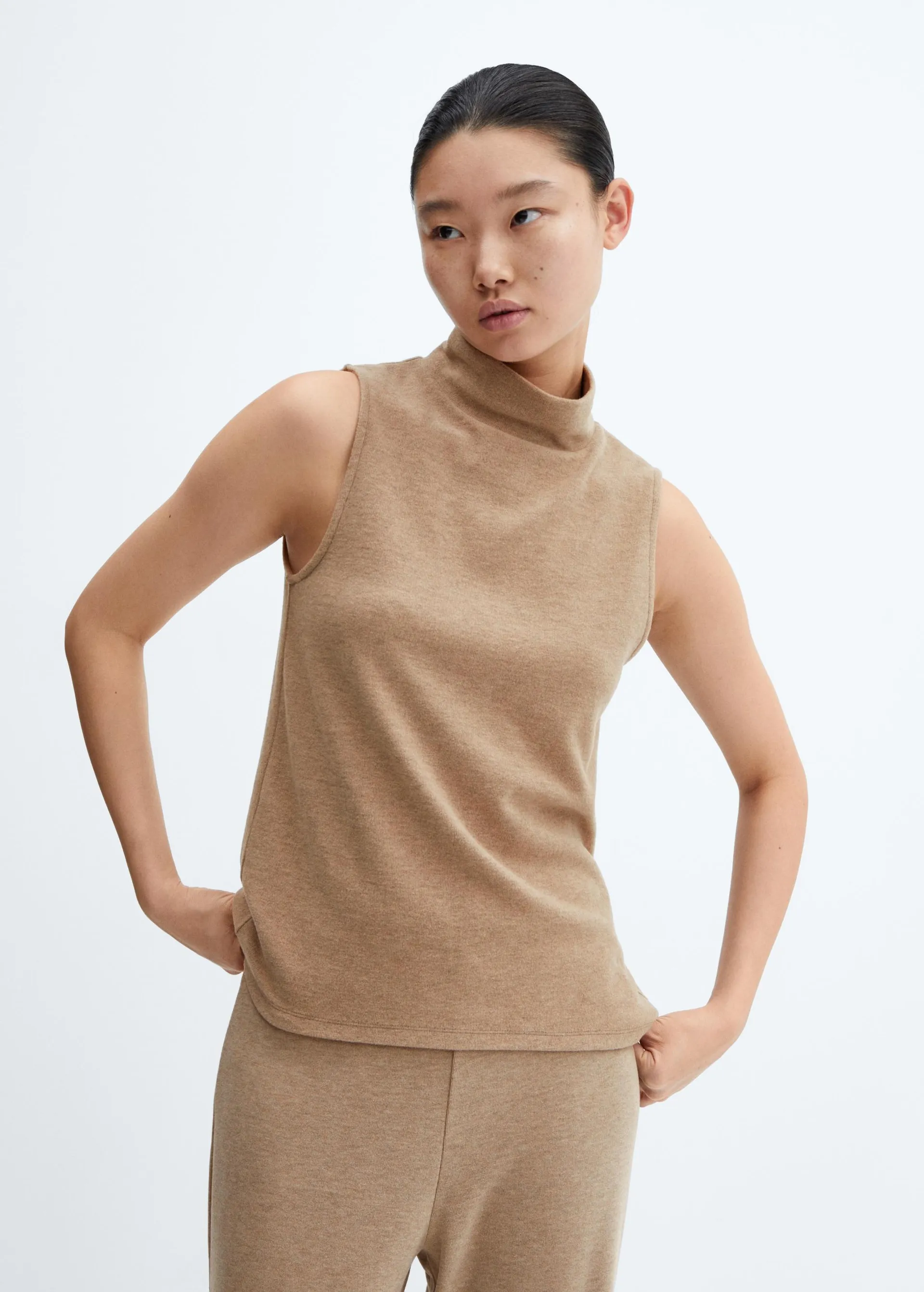 Turtleneck knitted top