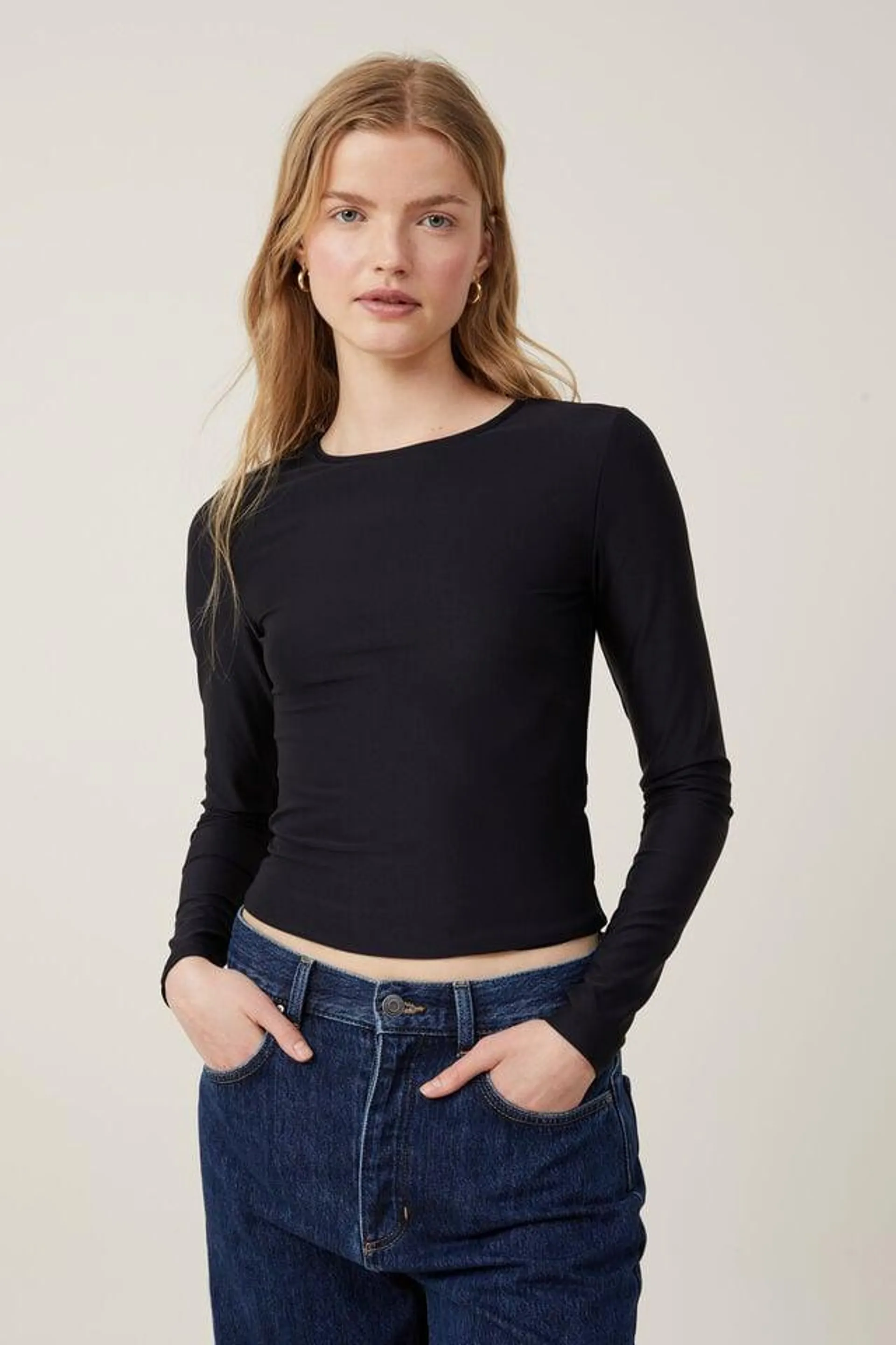 Smooth Crew Neck Long Sleeve Top