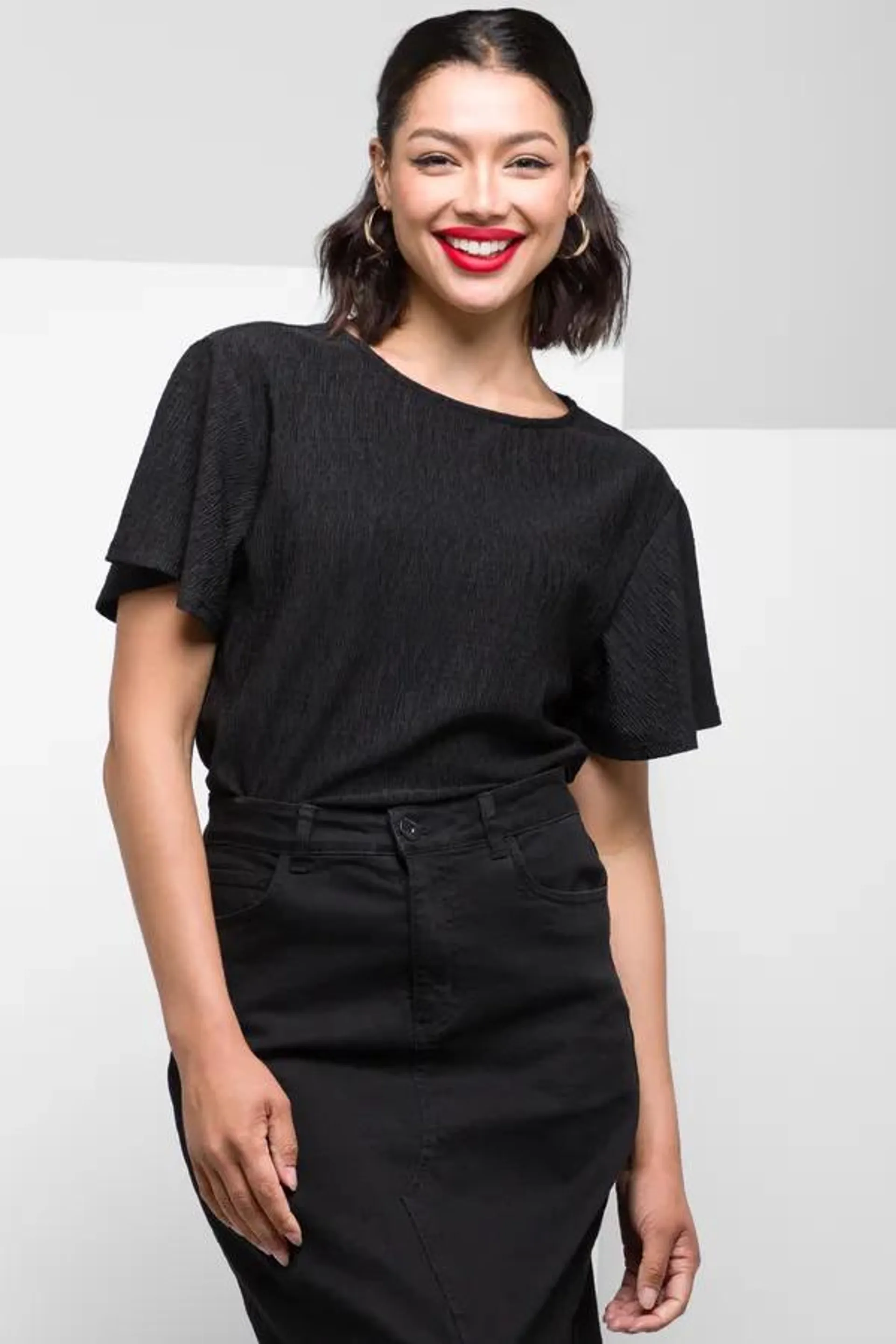 Textured short sleeve top black