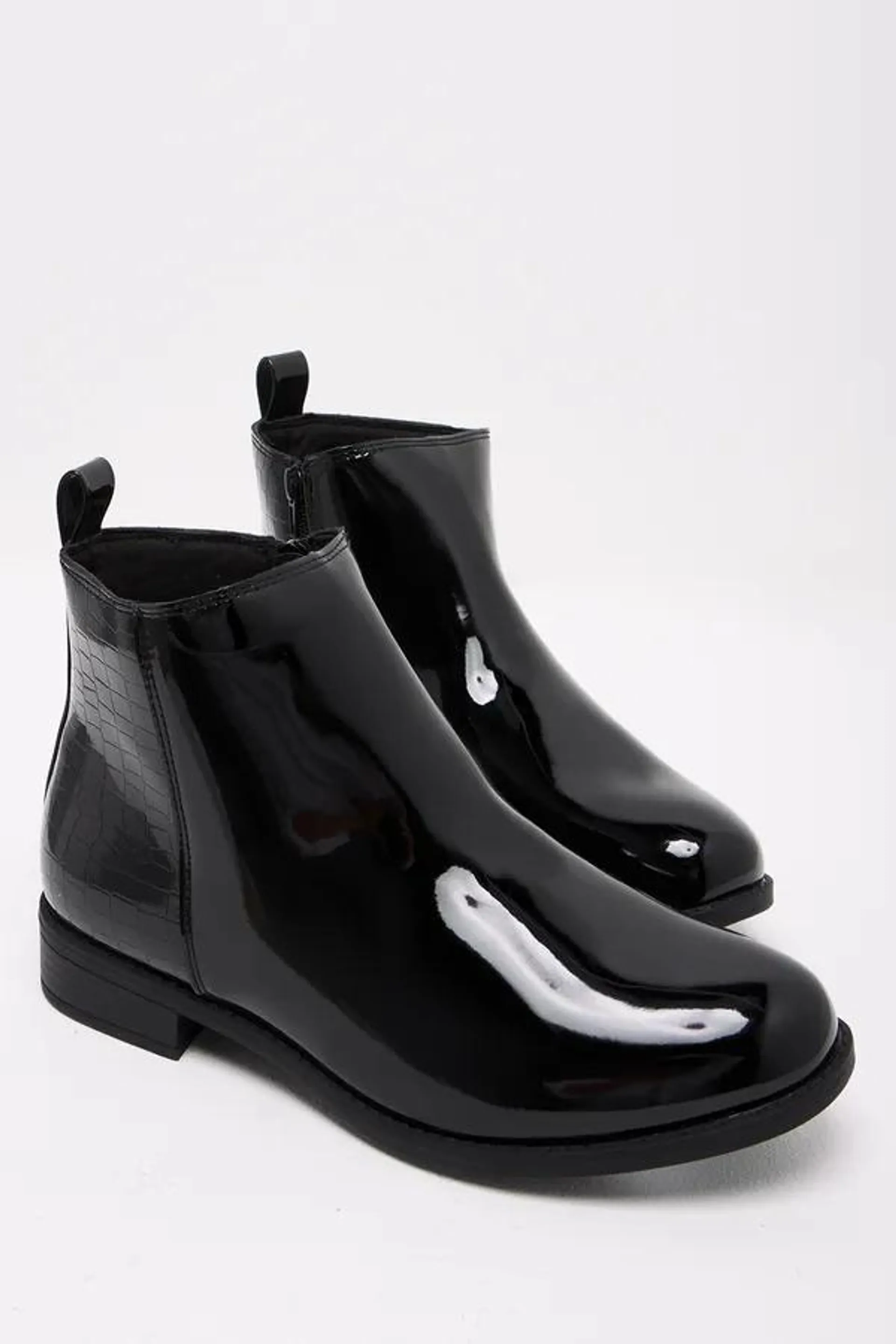 Croc boot black