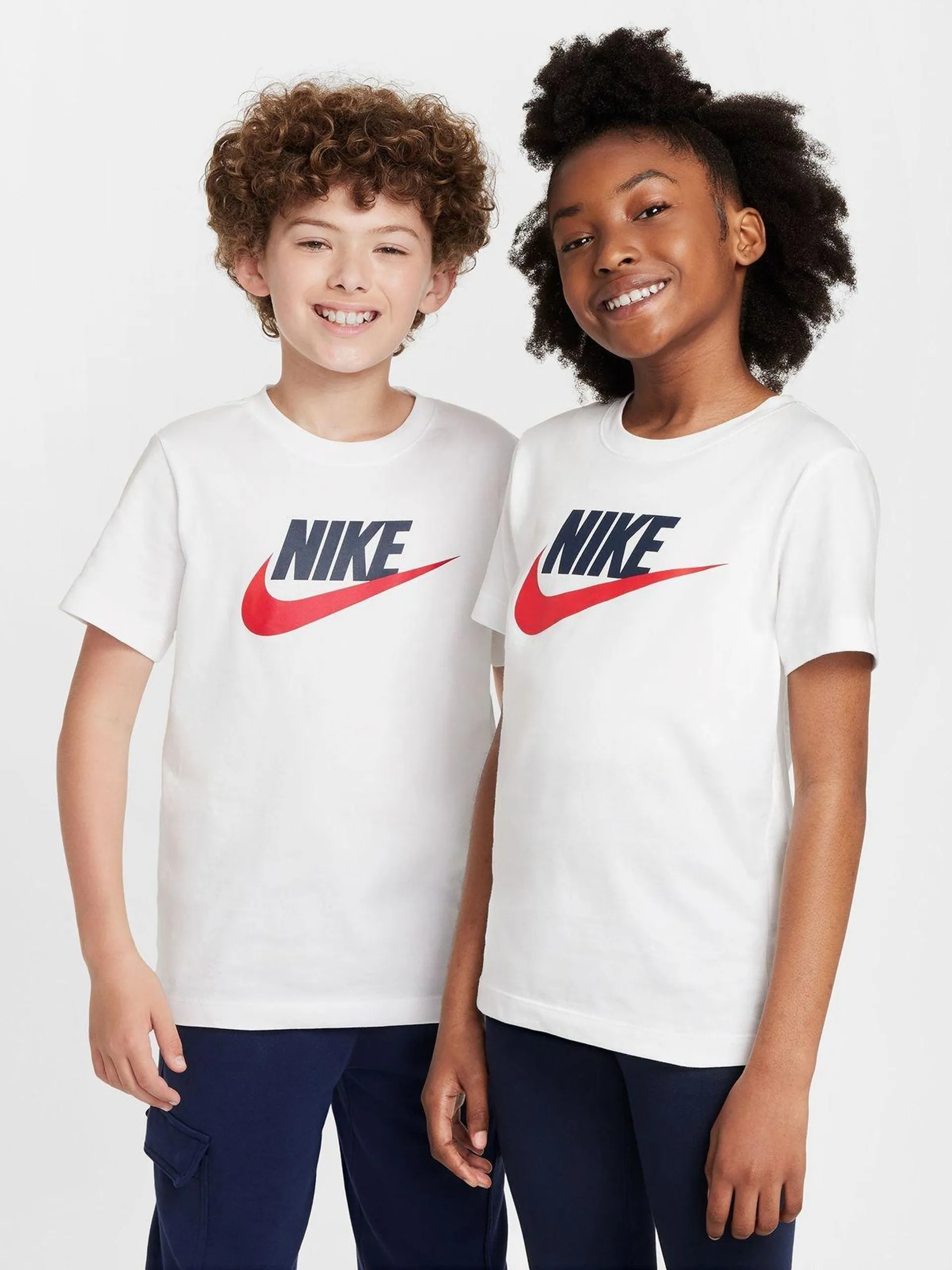 Nike Unisex Kids Futura Sportswear White T-Shirt