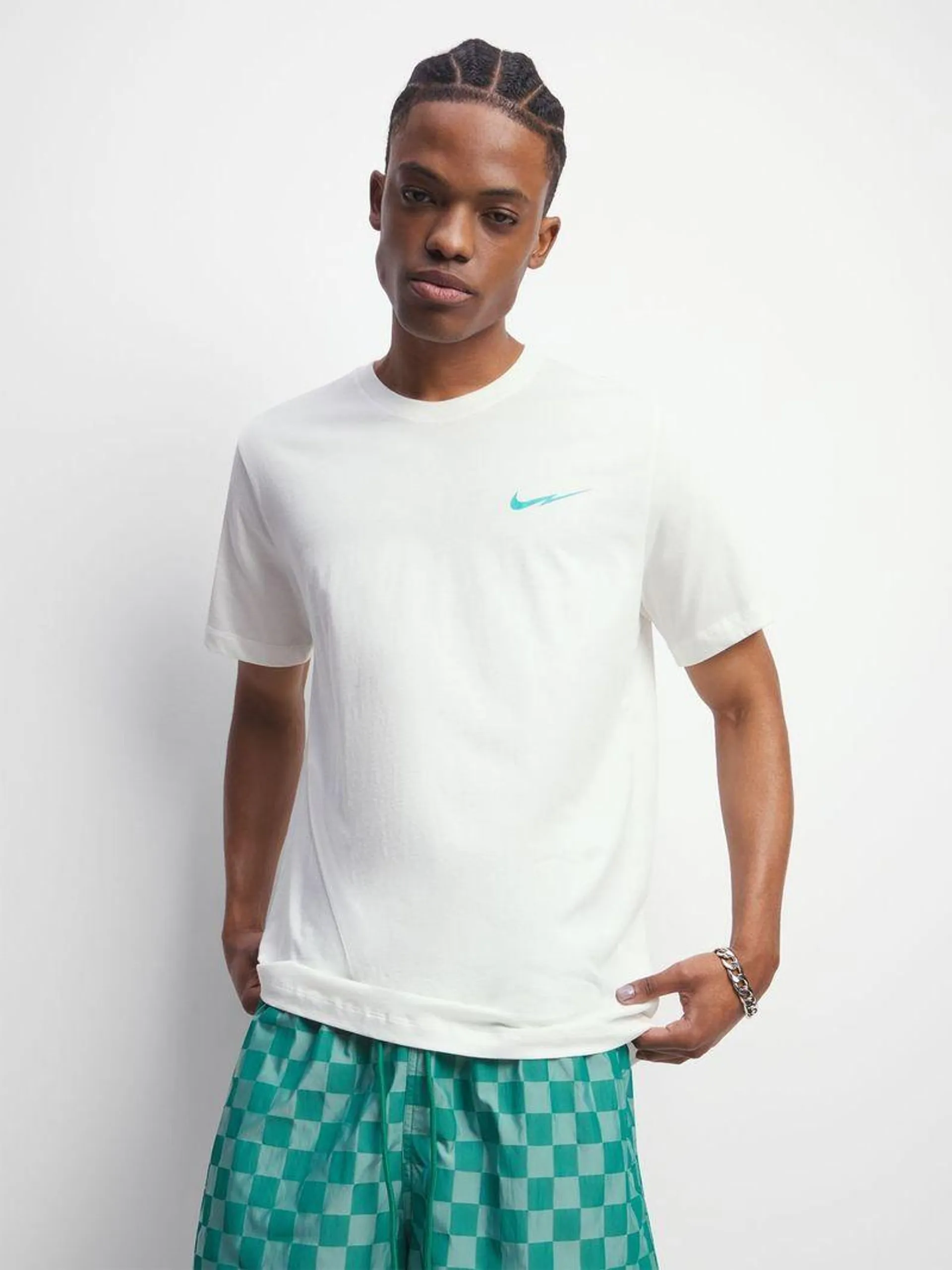 Nike Men's Nsw White T-Shirt