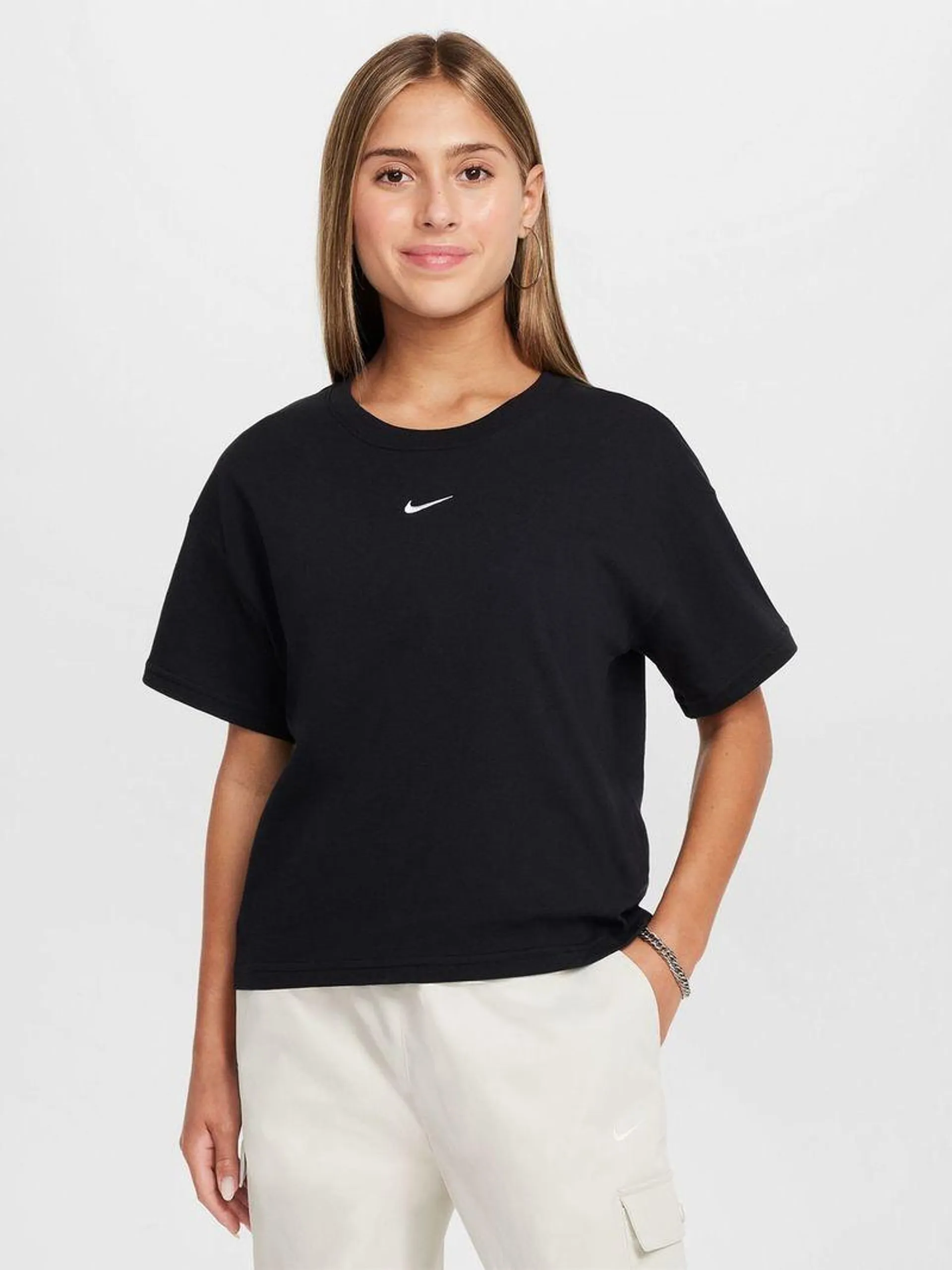 Nike Unisex Youth Sportswear Essential Boxy T-Shirt