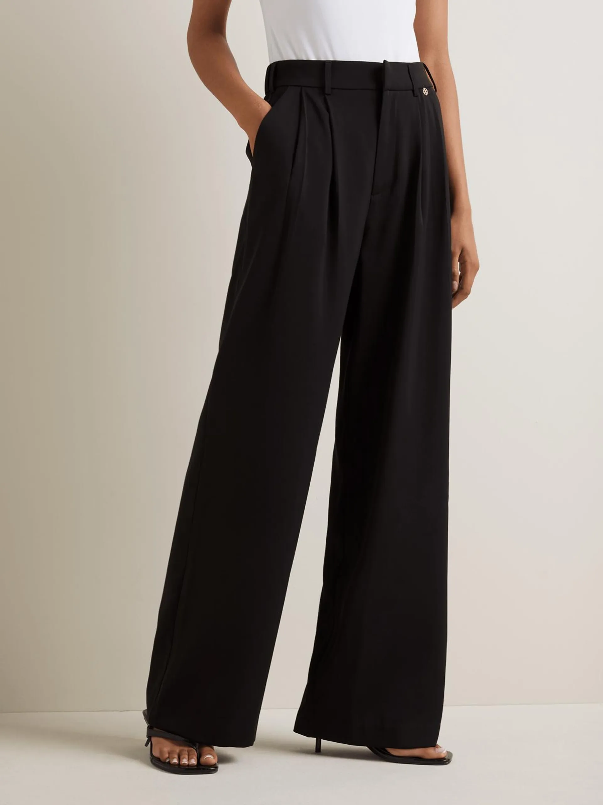 Women's Iconography Pleat Front Wide Leg Trouser