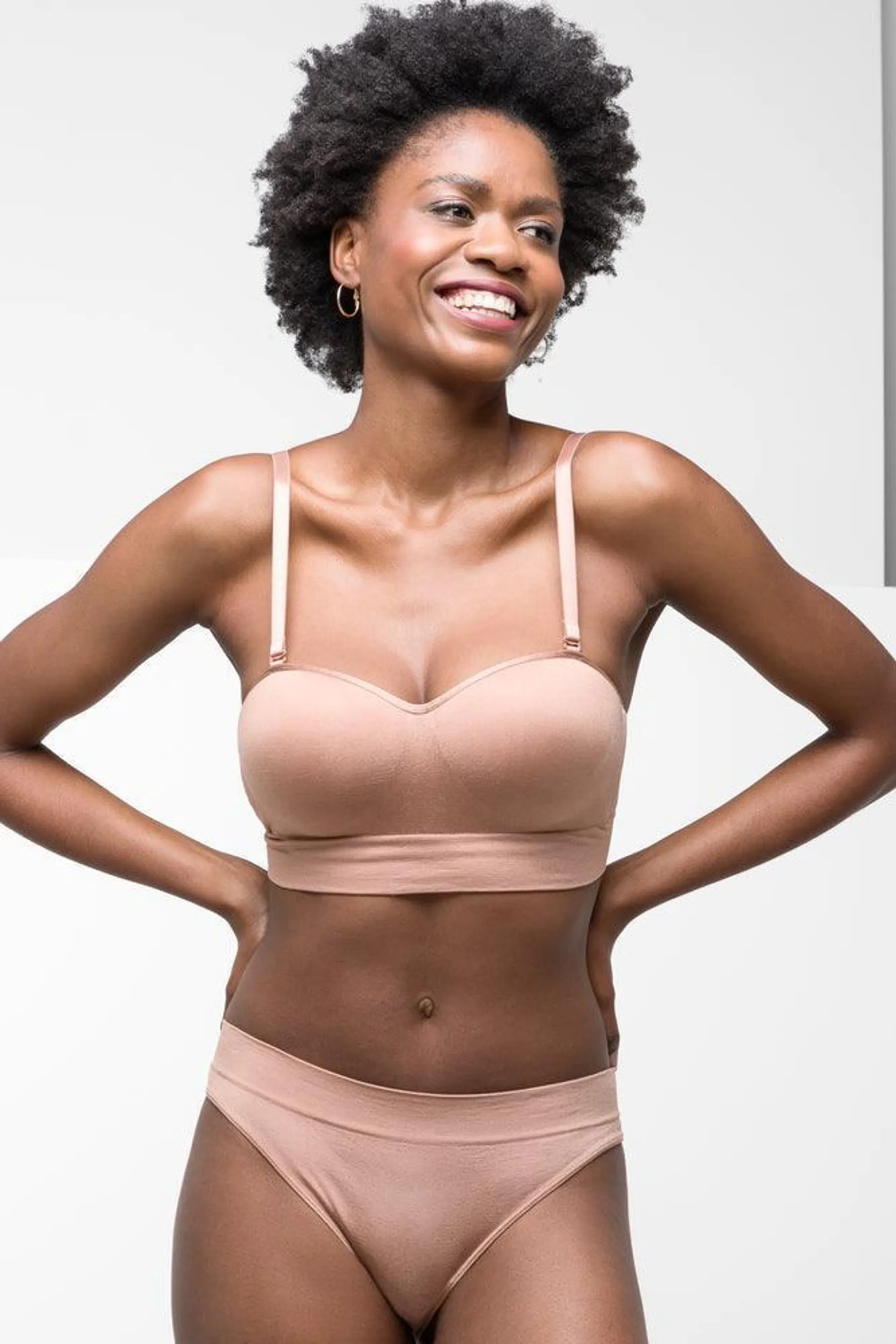 Seam-Free Multiway Bra Natural