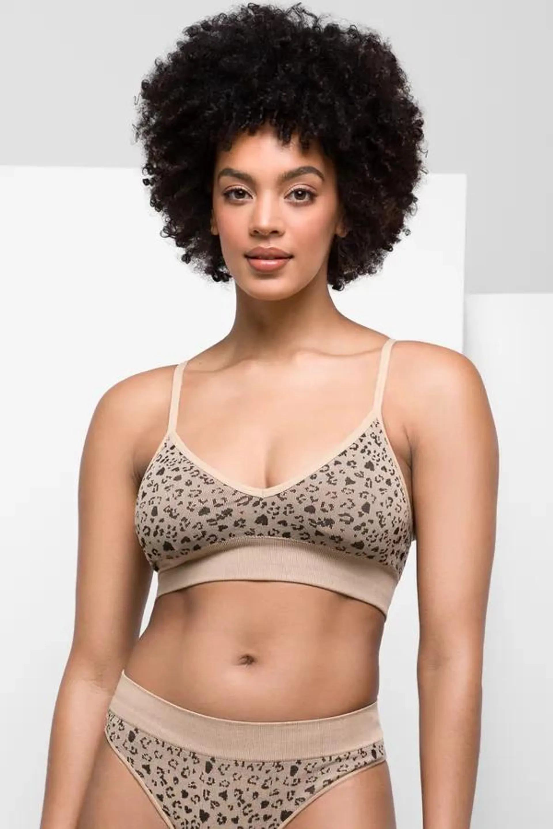 Animal seam-free triangle crop top natural