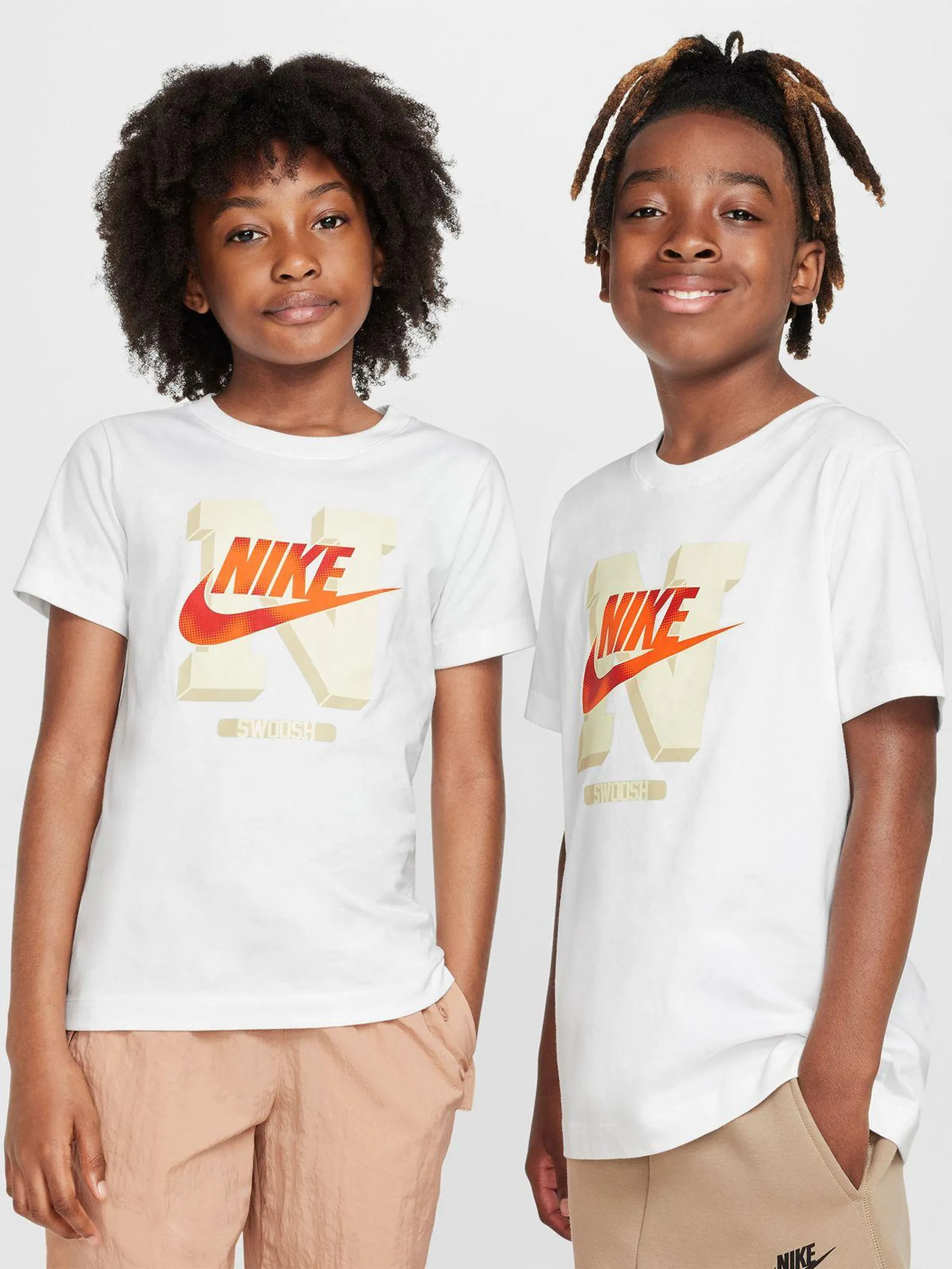 Nike Unisex Youth Futura Sportswear White T-Shirt