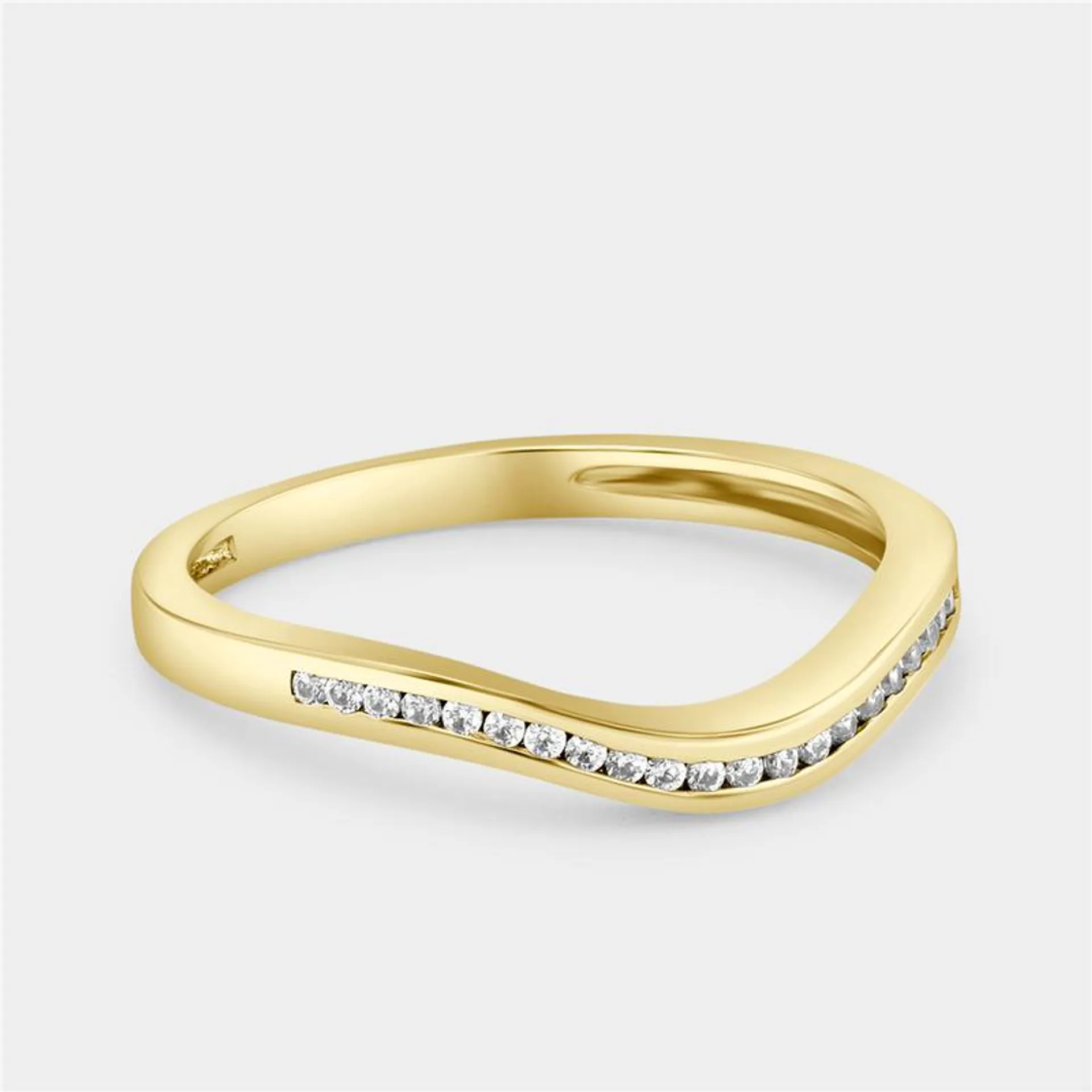 Yellow Gold Diamond Women’s Wave Ring