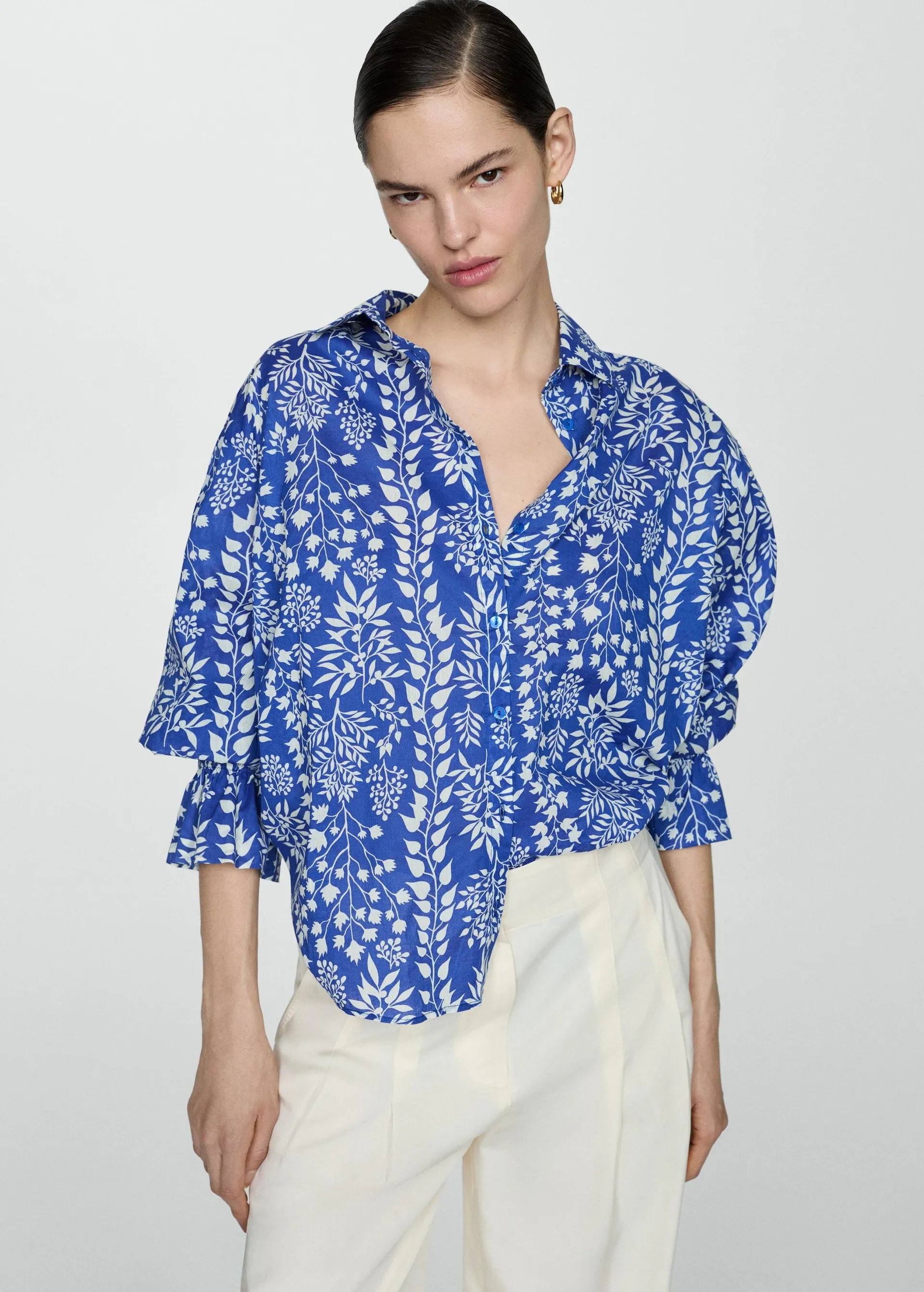 Ruched sleeve shirt