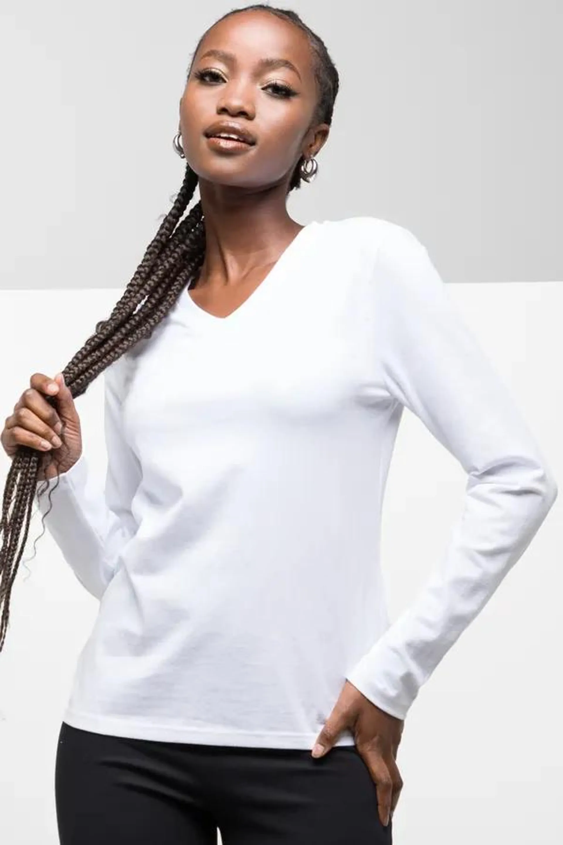 Long sleeve v-neck white