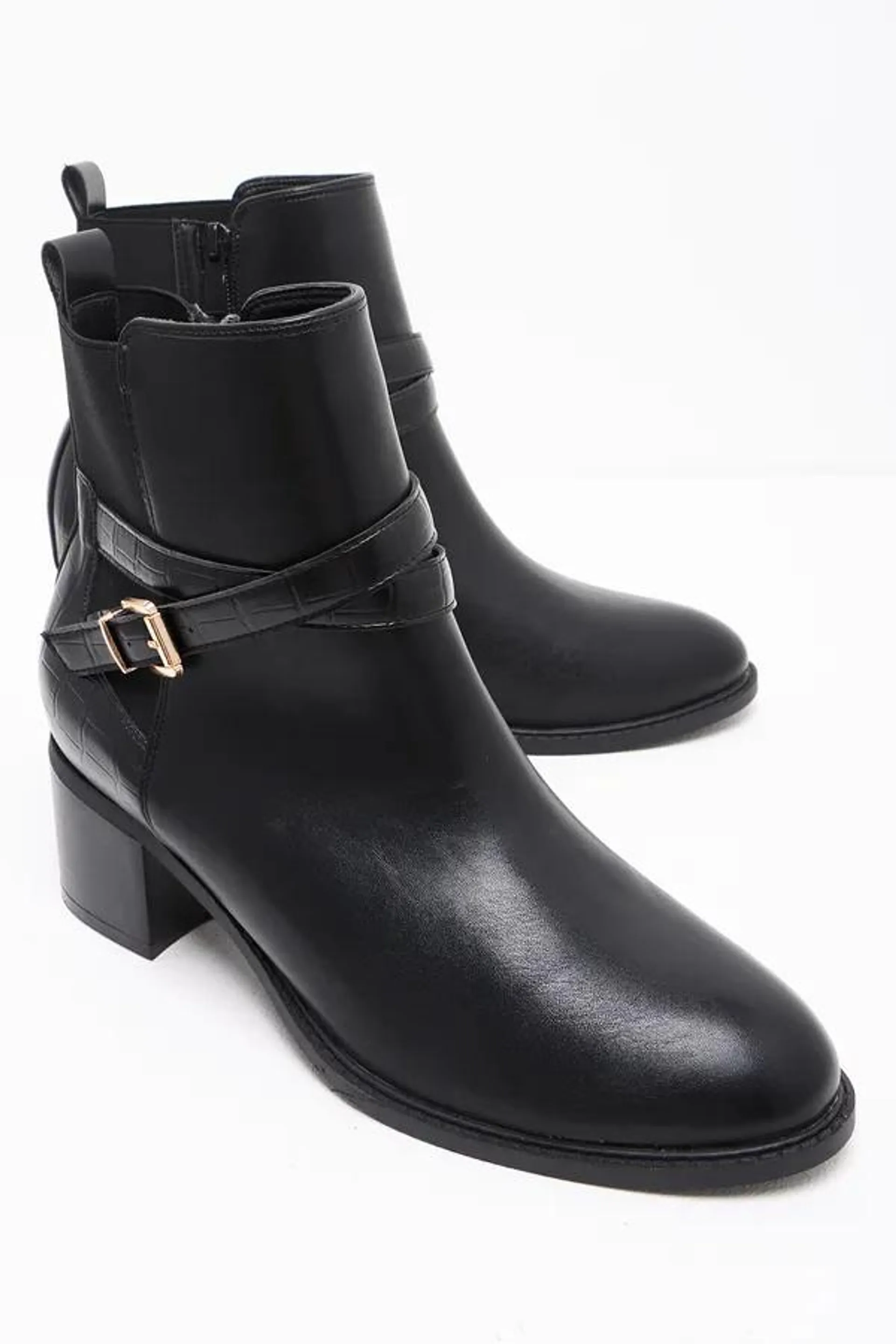 Block heel boot black