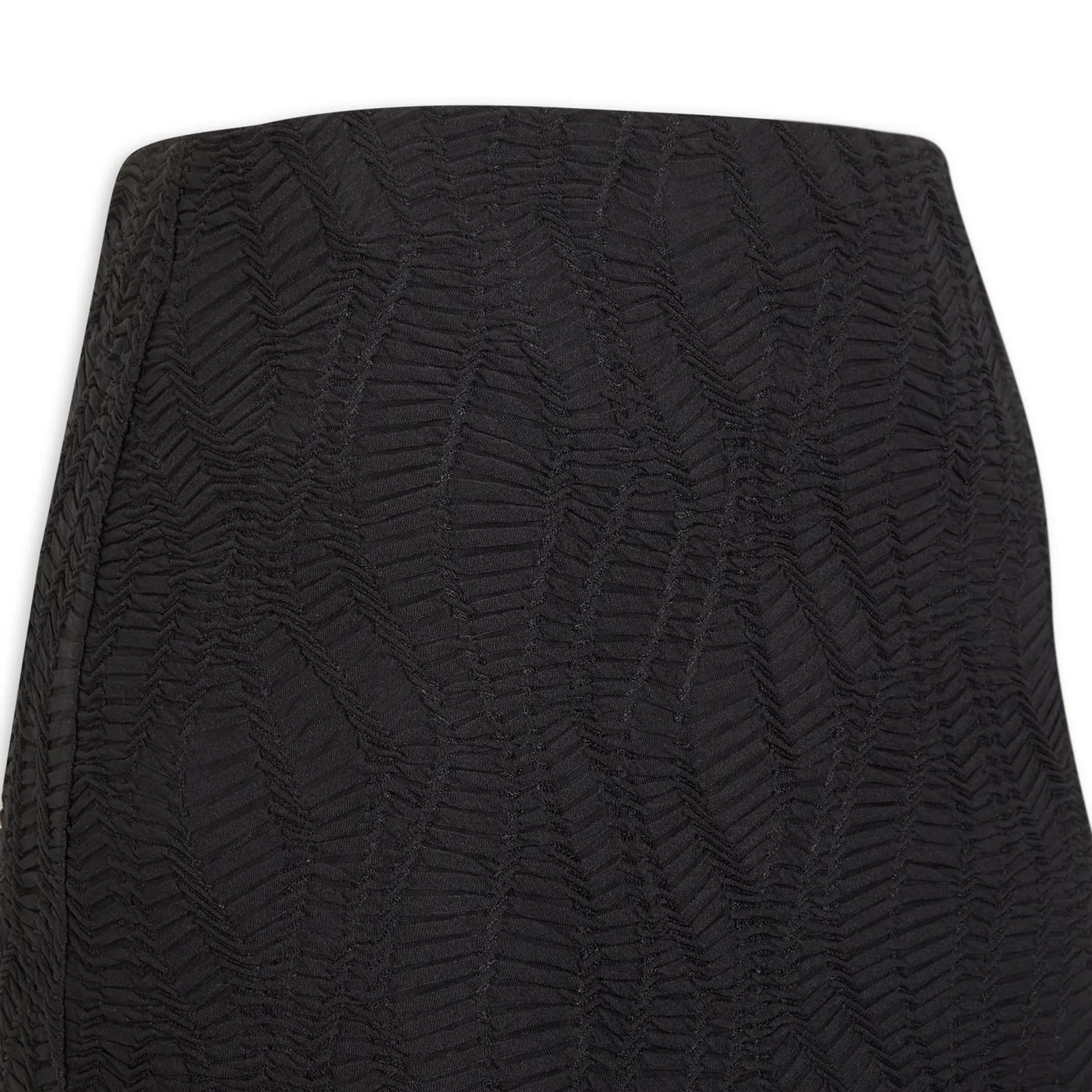Texture Black Skirt