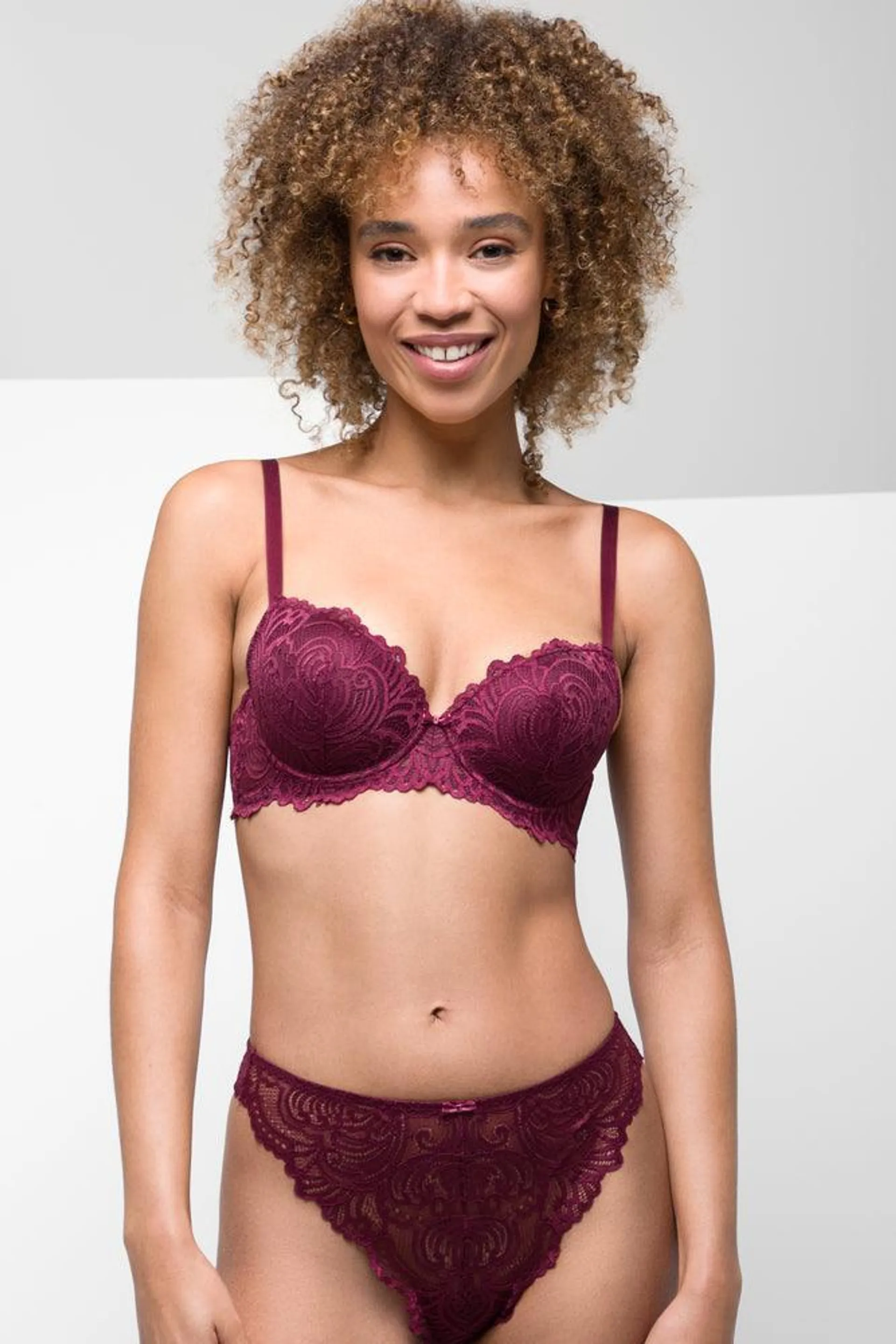 3 Pack Lace Thongs Burgundy, Natural & Cream