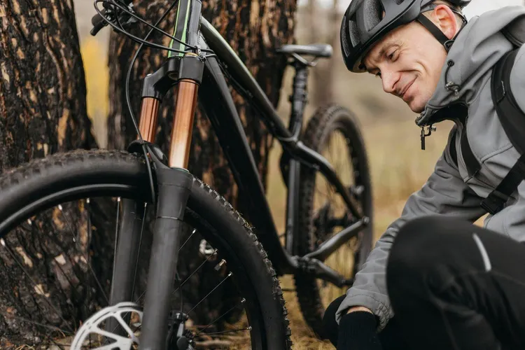 Een terreinfiets in elkaar zetten: 5 essentiële onderdelen